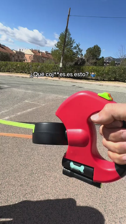 CORREA DOBLE RETRACTIL 360° LINTERNA Y DISPENSADOR DE BOLSAS PARA PERROS